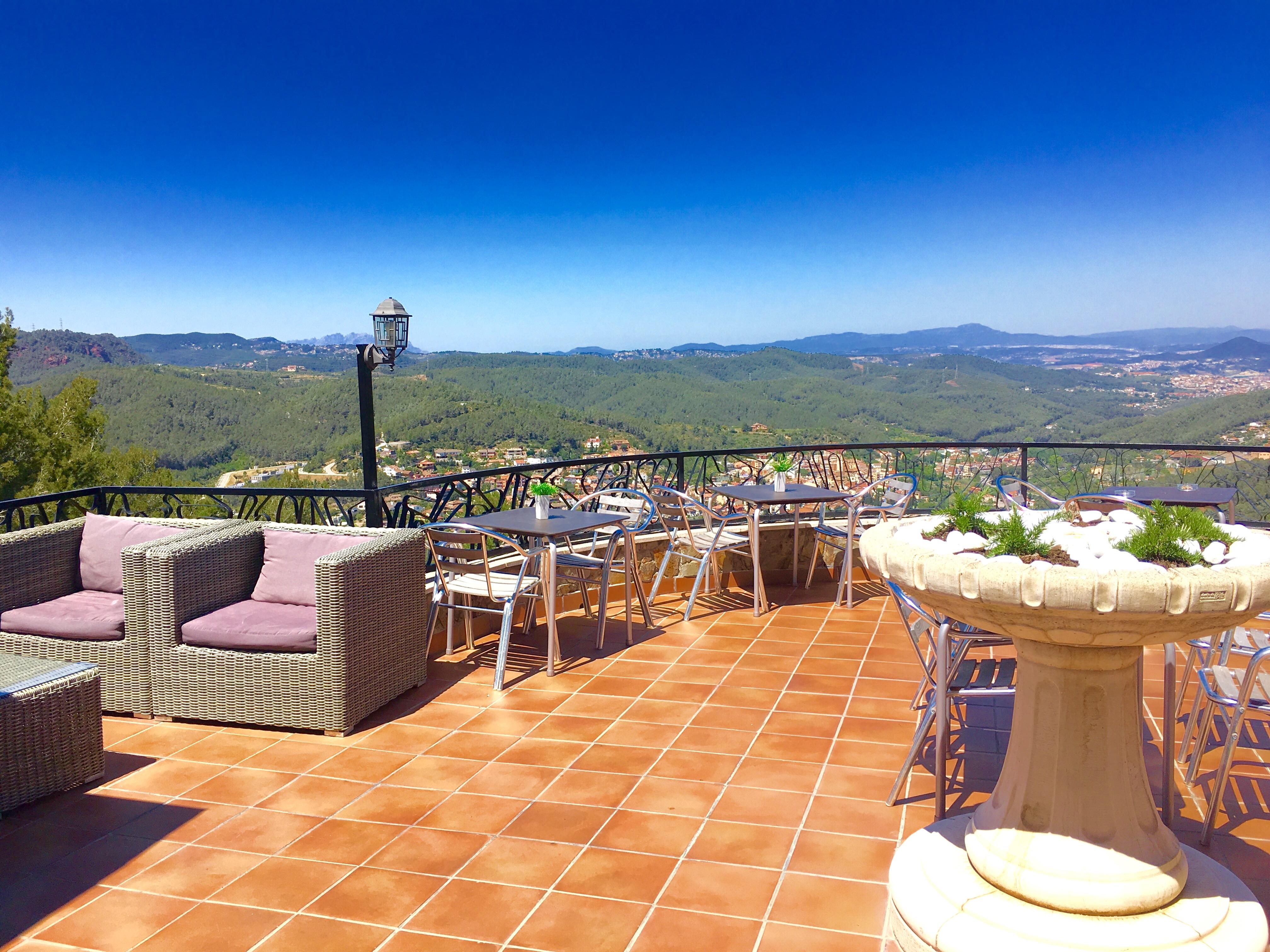 Hôtel Petit Mirador à Torrelles De Llobregat Extérieur photo